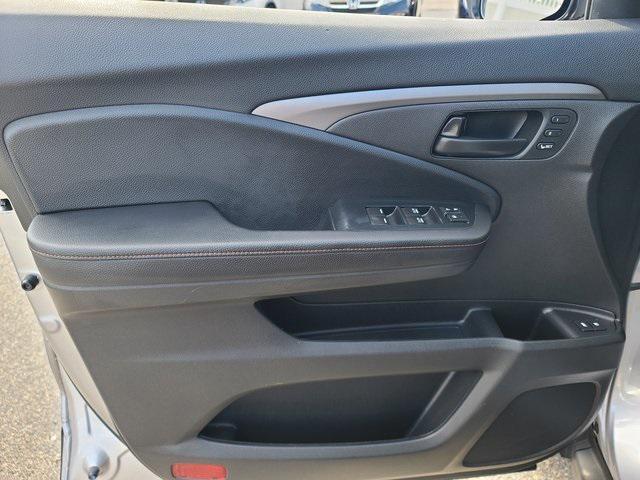 used 2022 Honda Pilot car, priced at $36,495