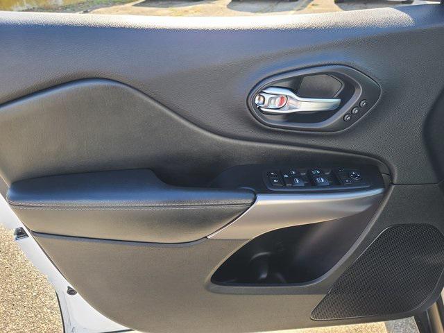 used 2020 Jeep Cherokee car, priced at $24,995