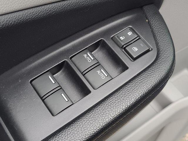 used 2018 Honda Pilot car, priced at $16,777