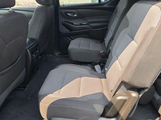 used 2023 Chevrolet Traverse car, priced at $27,444