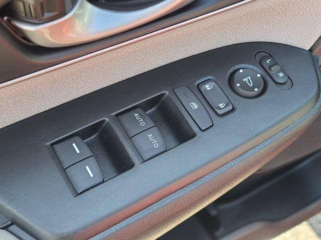 used 2022 Honda CR-V car, priced at $30,995