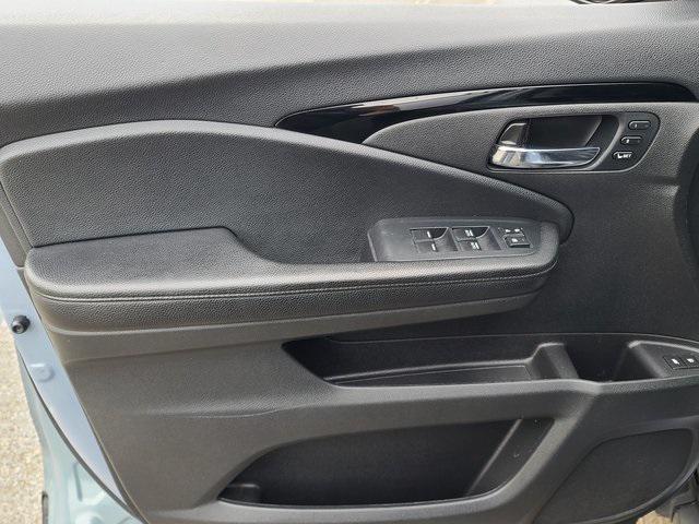 used 2022 Honda Pilot car, priced at $36,995