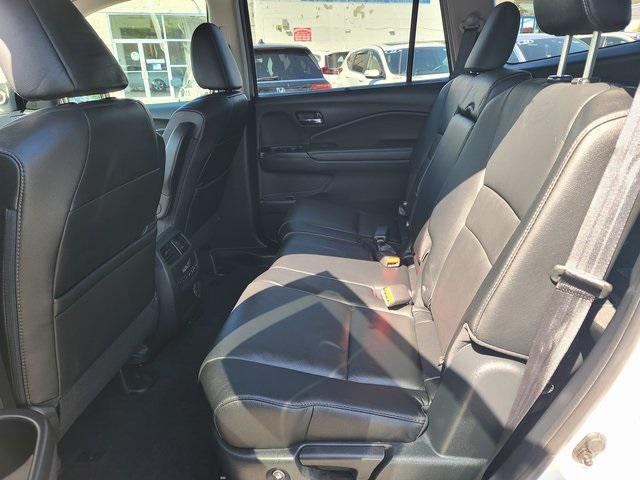 used 2022 Honda Pilot car, priced at $31,774