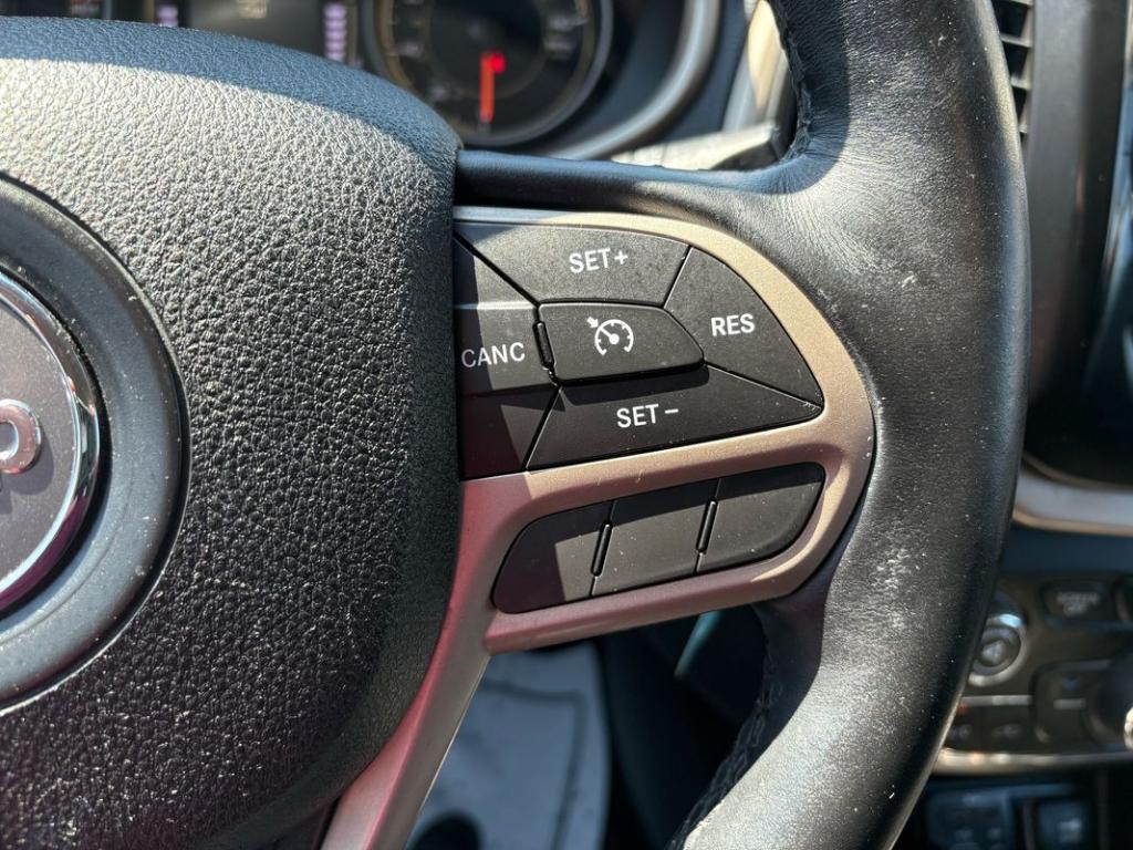 used 2017 Jeep Cherokee car, priced at $10,999