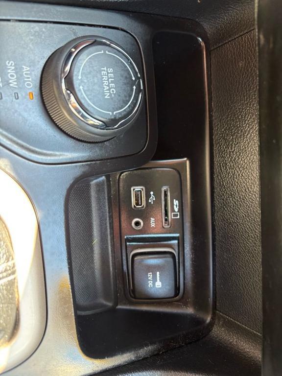 used 2017 Jeep Cherokee car, priced at $10,999