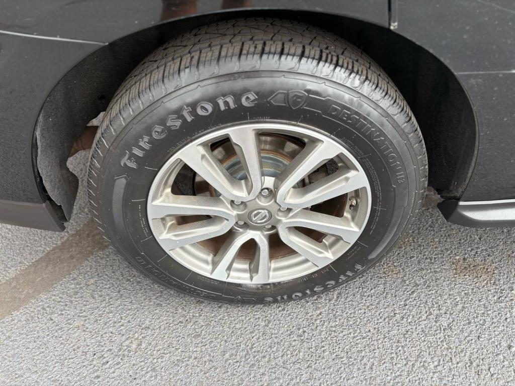 used 2013 Nissan Pathfinder car, priced at $8,999