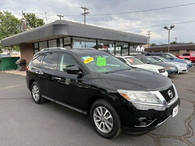 used 2013 Nissan Pathfinder car, priced at $9,499