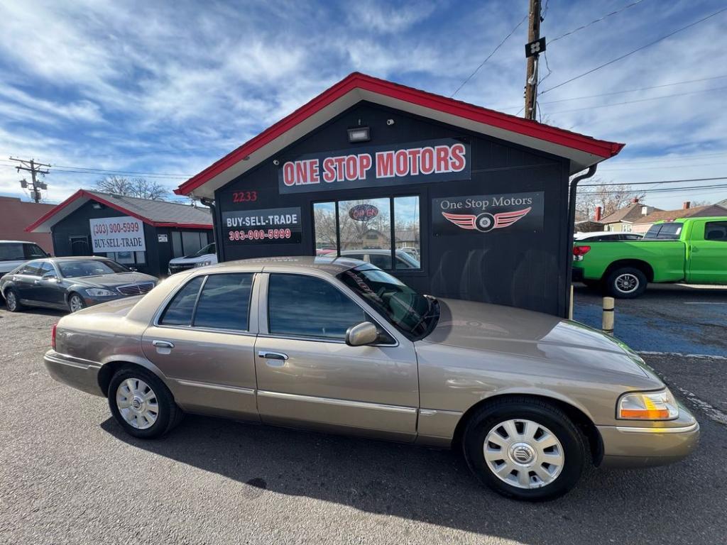 used 2004 Mercury Grand Marquis car, priced at $5,500