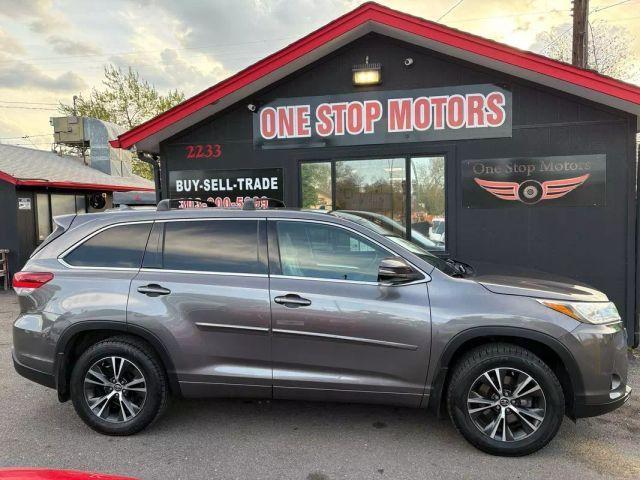 used 2017 Toyota Highlander car, priced at $18,399