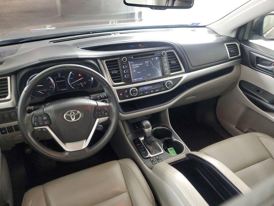 used 2015 Toyota Highlander car, priced at $17,652