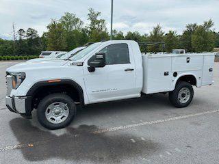 new 2024 GMC Sierra 2500 car, priced at $58,573