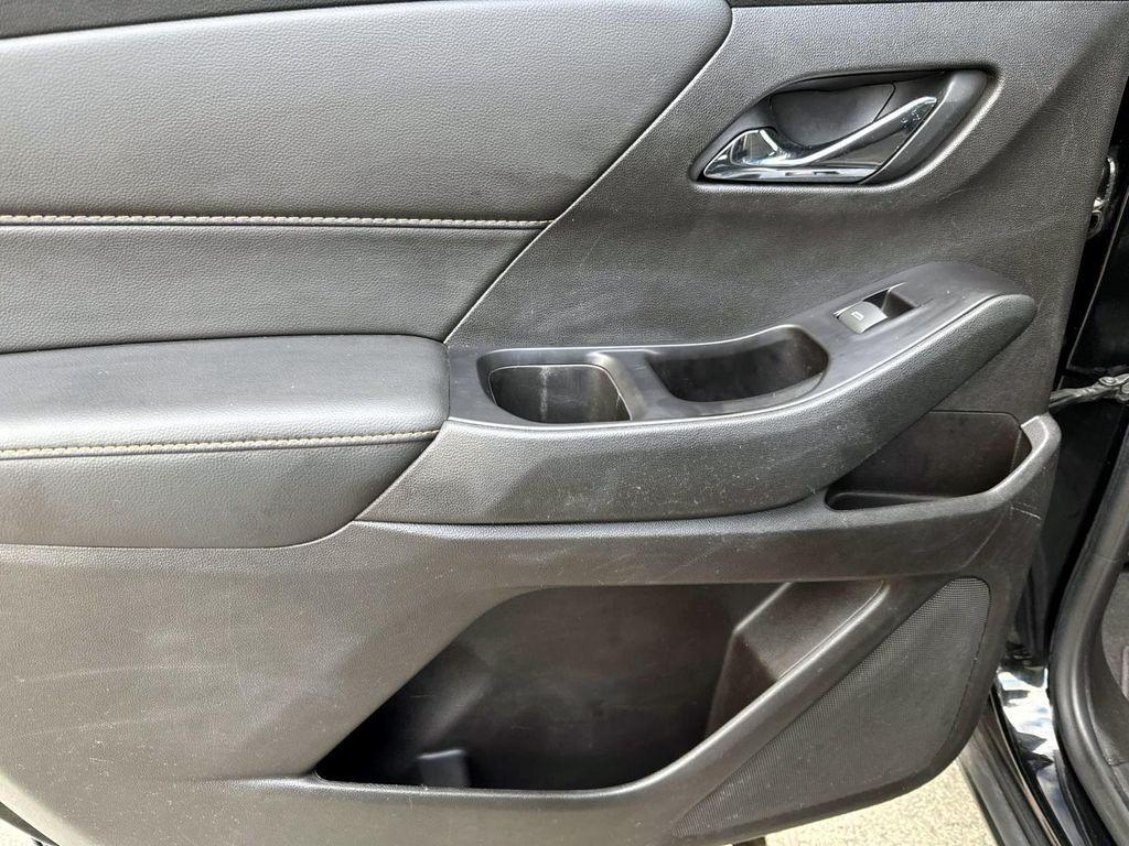 used 2020 Chevrolet Traverse car, priced at $24,980