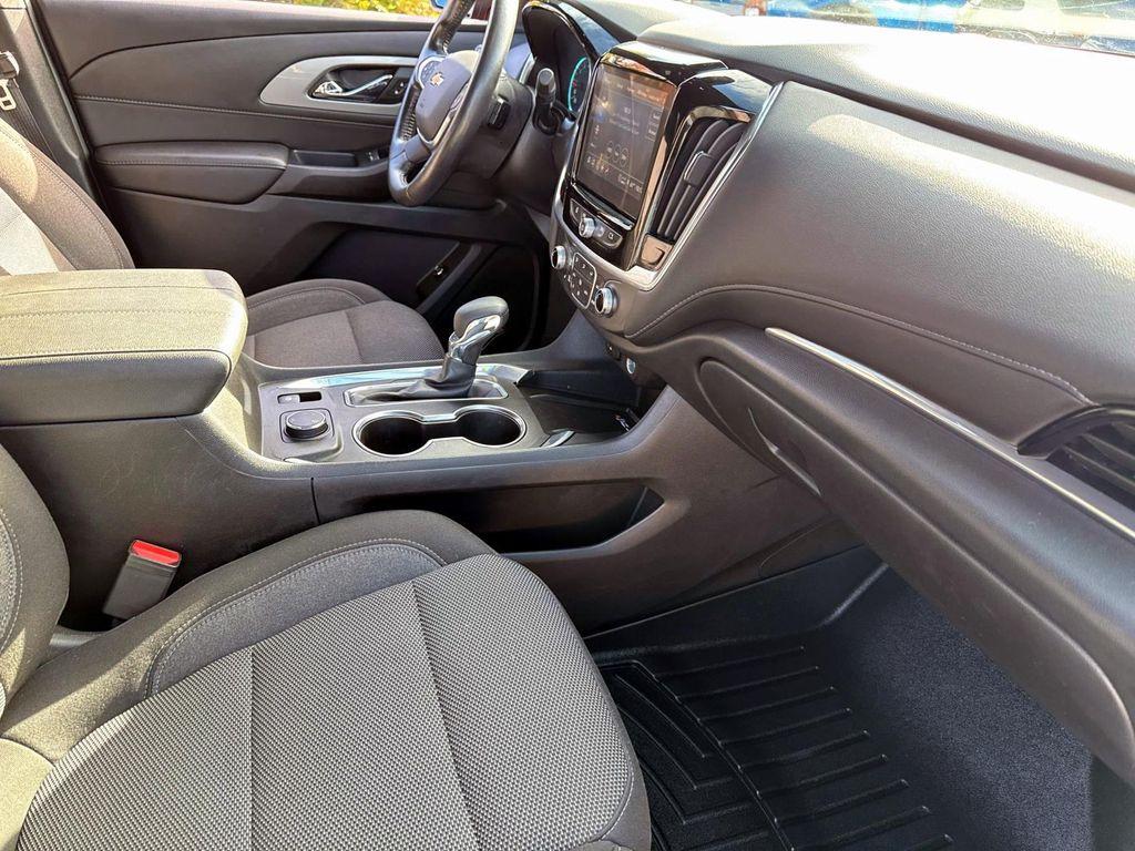 used 2022 Chevrolet Traverse car, priced at $30,980