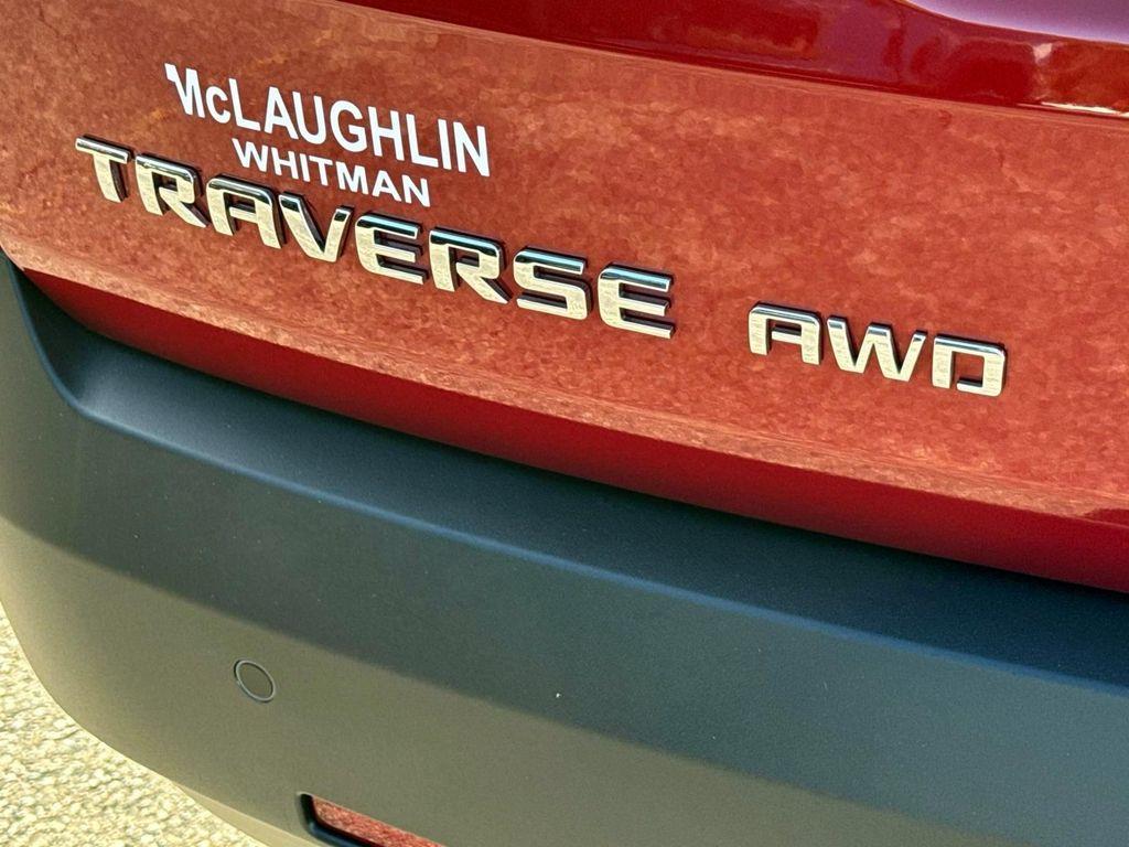 used 2022 Chevrolet Traverse car, priced at $30,980