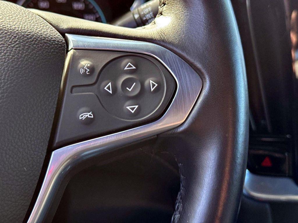 used 2022 Chevrolet Traverse car, priced at $30,980