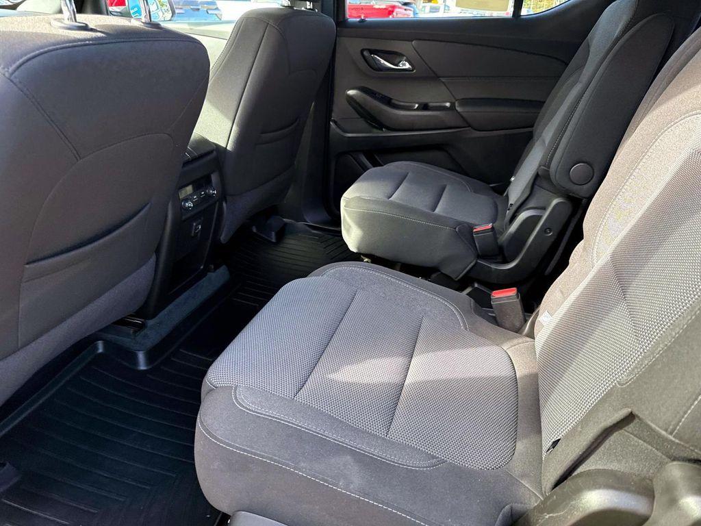 used 2022 Chevrolet Traverse car, priced at $30,980