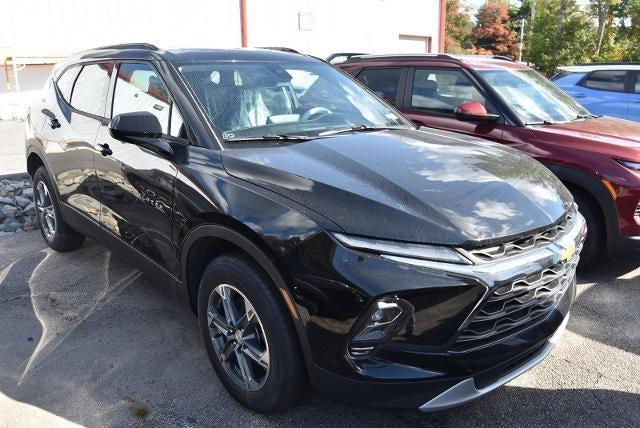 new 2025 Chevrolet Blazer car, priced at $38,485