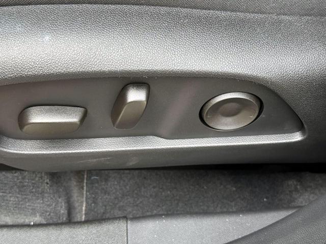 new 2026 Chevrolet Equinox car, priced at $33,382