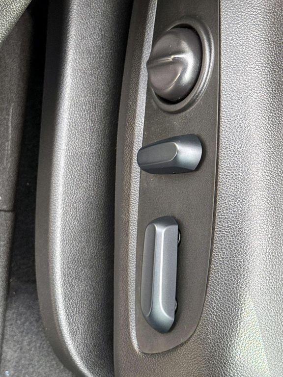 used 2022 Chevrolet Equinox car, priced at $25,980