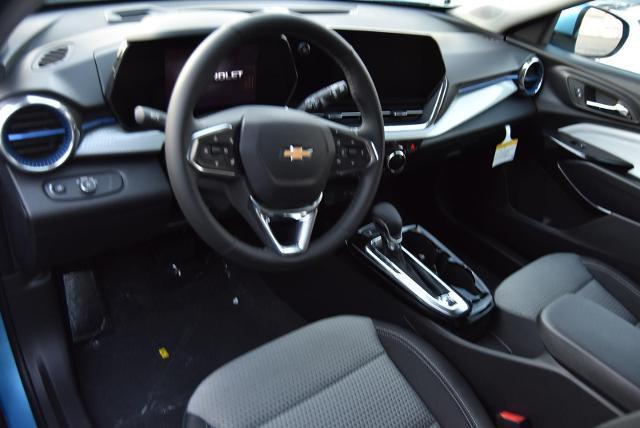 new 2025 Chevrolet Trax car, priced at $24,916
