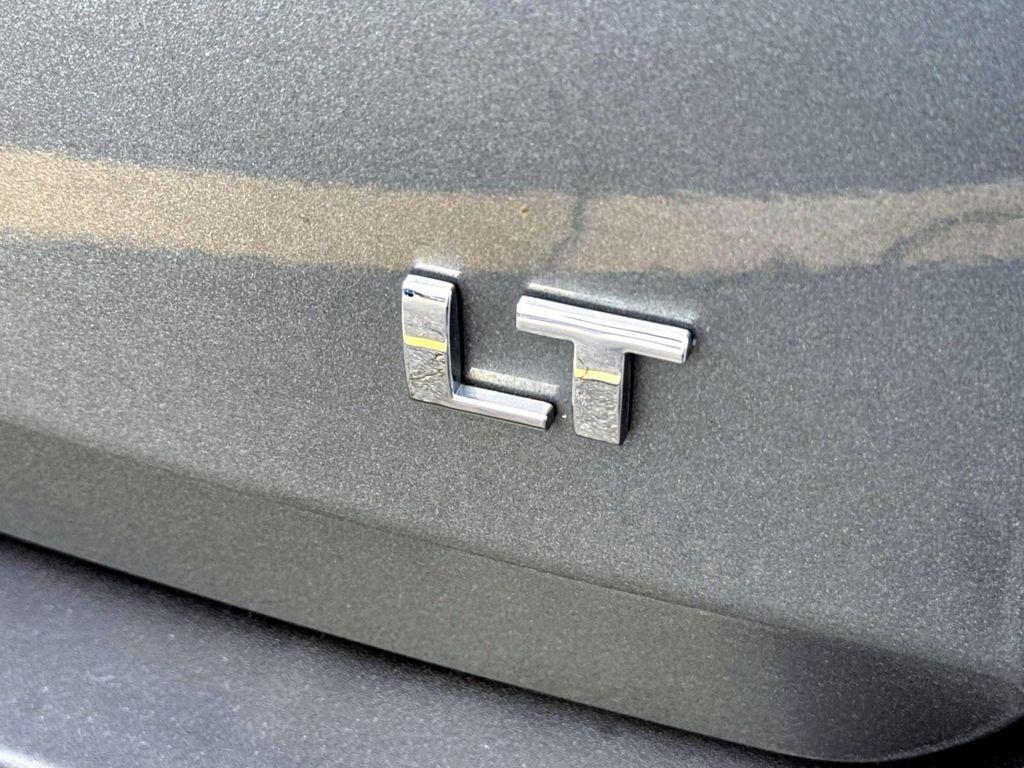 used 2023 Chevrolet Traverse car, priced at $35,980