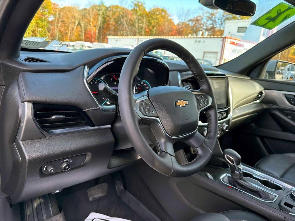 used 2023 Chevrolet Traverse car, priced at $35,980