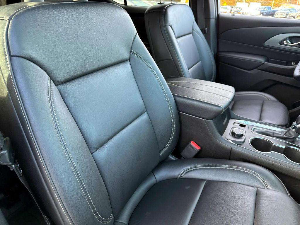 used 2023 Chevrolet Traverse car, priced at $35,980