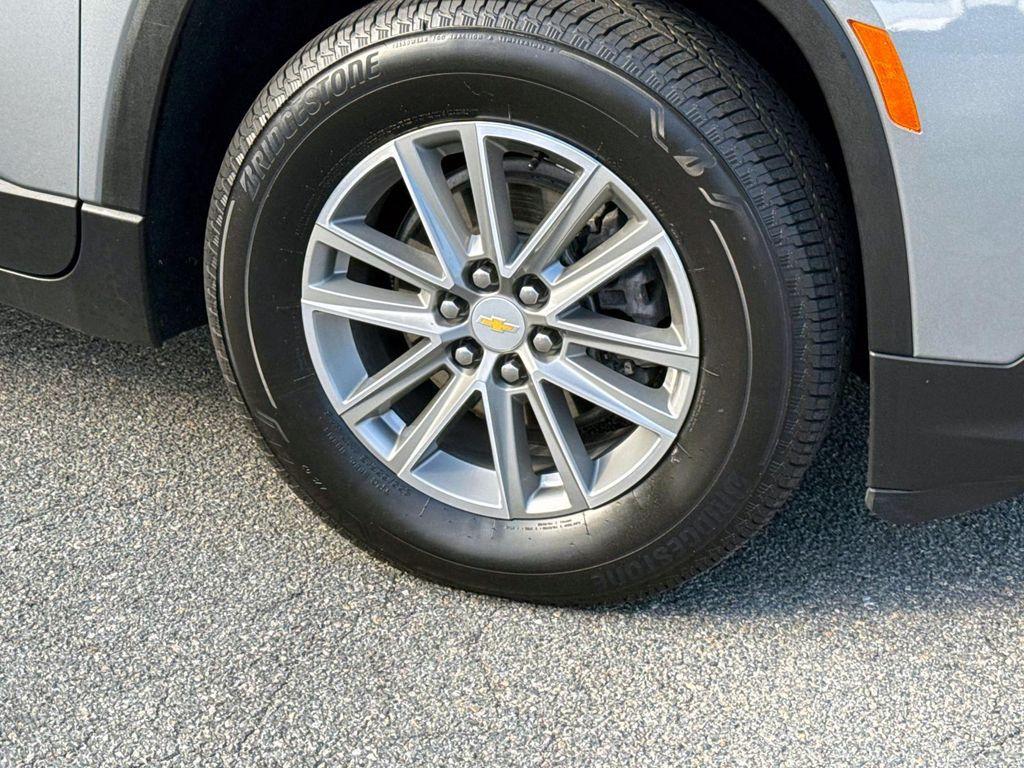 used 2023 Chevrolet Traverse car, priced at $35,980