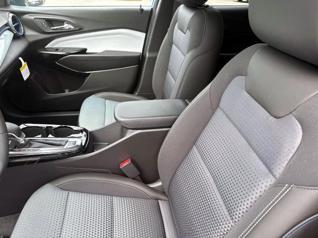 new 2025 Chevrolet Trax car, priced at $25,880