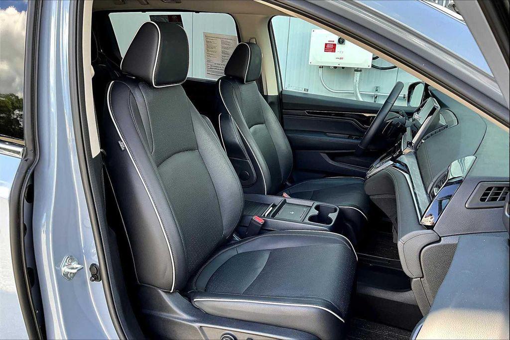used 2025 Honda Odyssey car, priced at $46,700