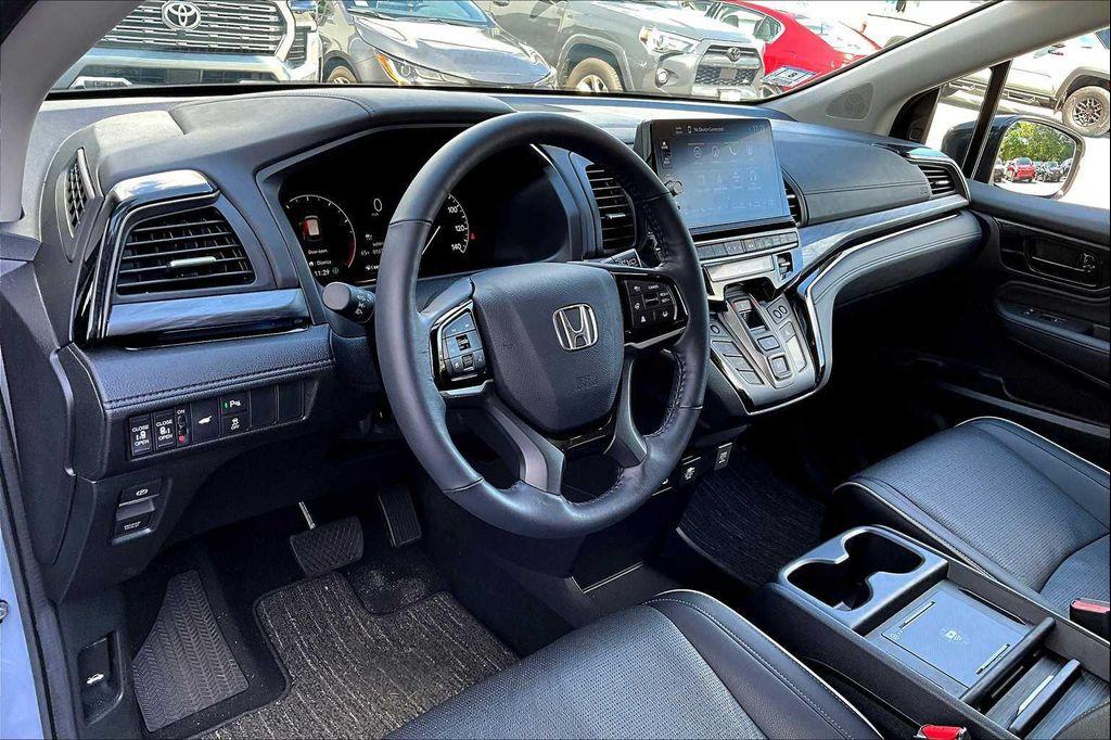 used 2025 Honda Odyssey car, priced at $46,700