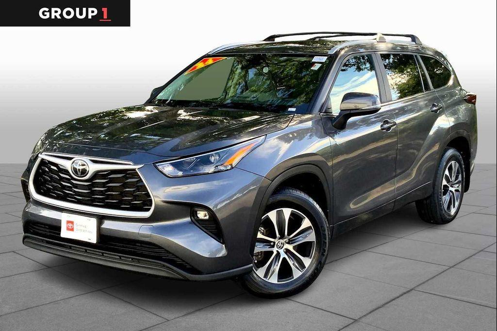 used 2024 Toyota Highlander car, priced at $41,845