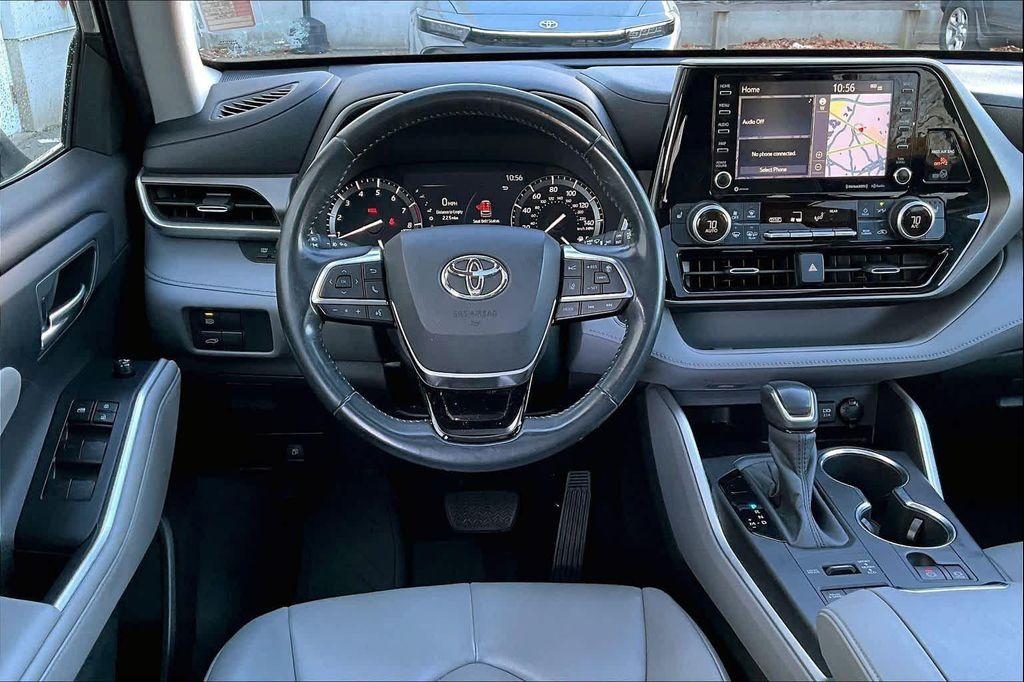 used 2020 Toyota Highlander car, priced at $31,800
