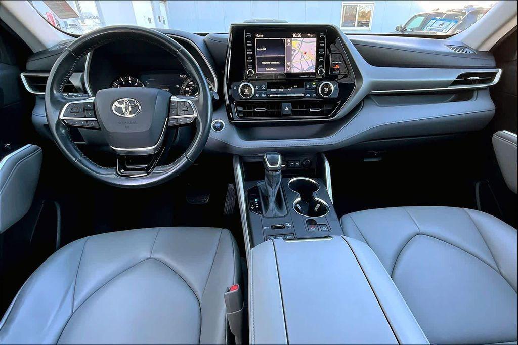 used 2020 Toyota Highlander car, priced at $31,800