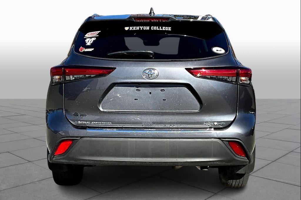 used 2020 Toyota Highlander car, priced at $31,800