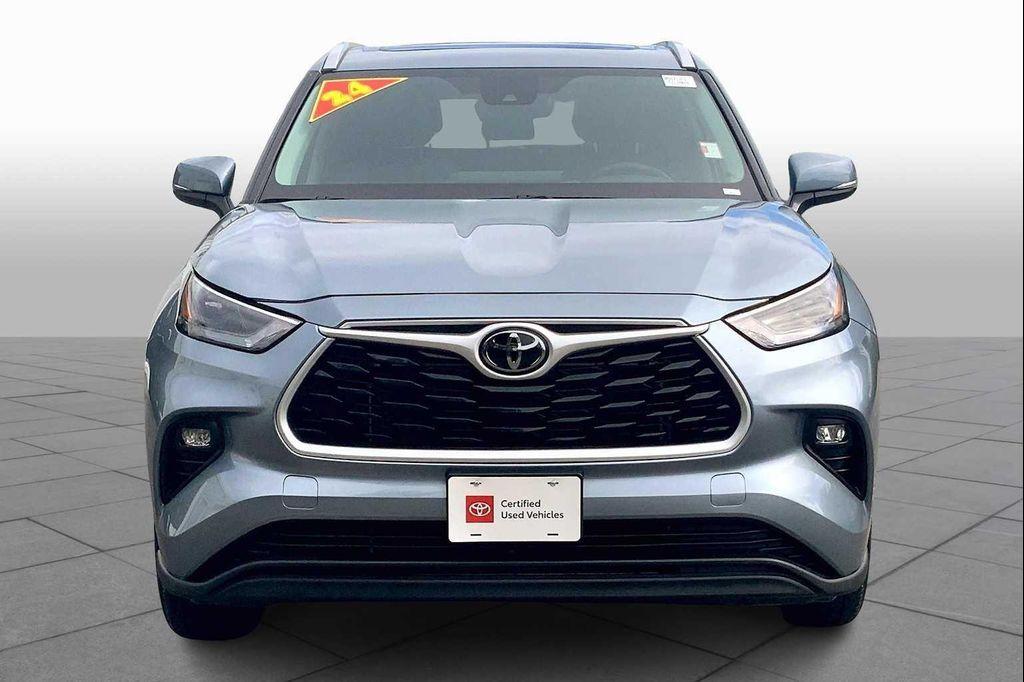 used 2024 Toyota Highlander car, priced at $43,580
