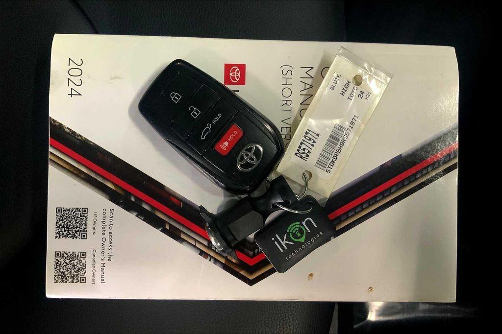 used 2024 Toyota Highlander car, priced at $43,580