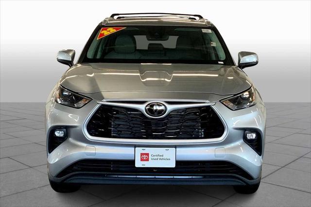 used 2022 Toyota Highlander car, priced at $39,000