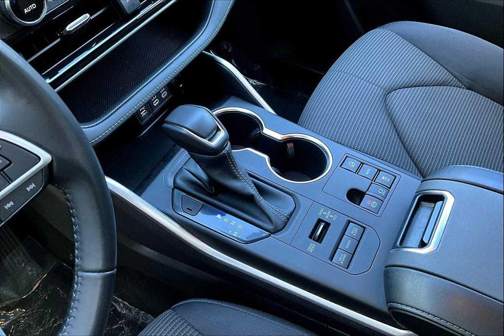 used 2023 Toyota Highlander car, priced at $33,500