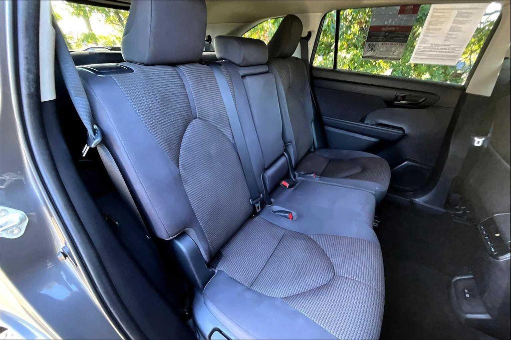 used 2023 Toyota Highlander car, priced at $33,500