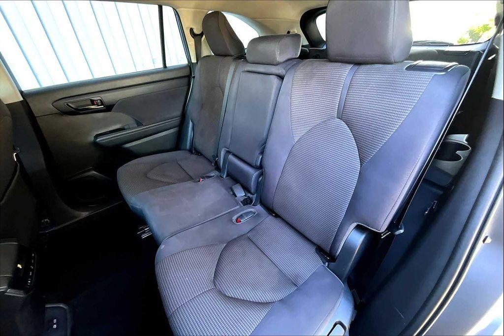 used 2023 Toyota Highlander car, priced at $33,500