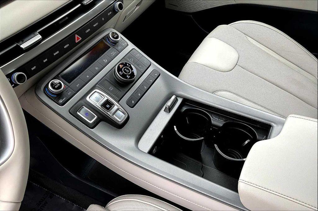 used 2024 Hyundai Palisade car, priced at $37,337