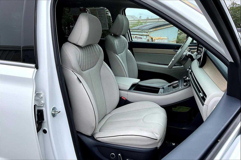 used 2024 Hyundai Palisade car, priced at $37,337
