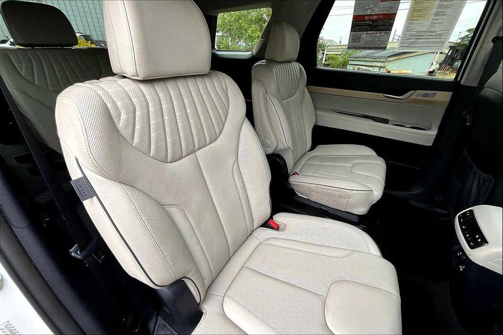 used 2024 Hyundai Palisade car, priced at $37,337