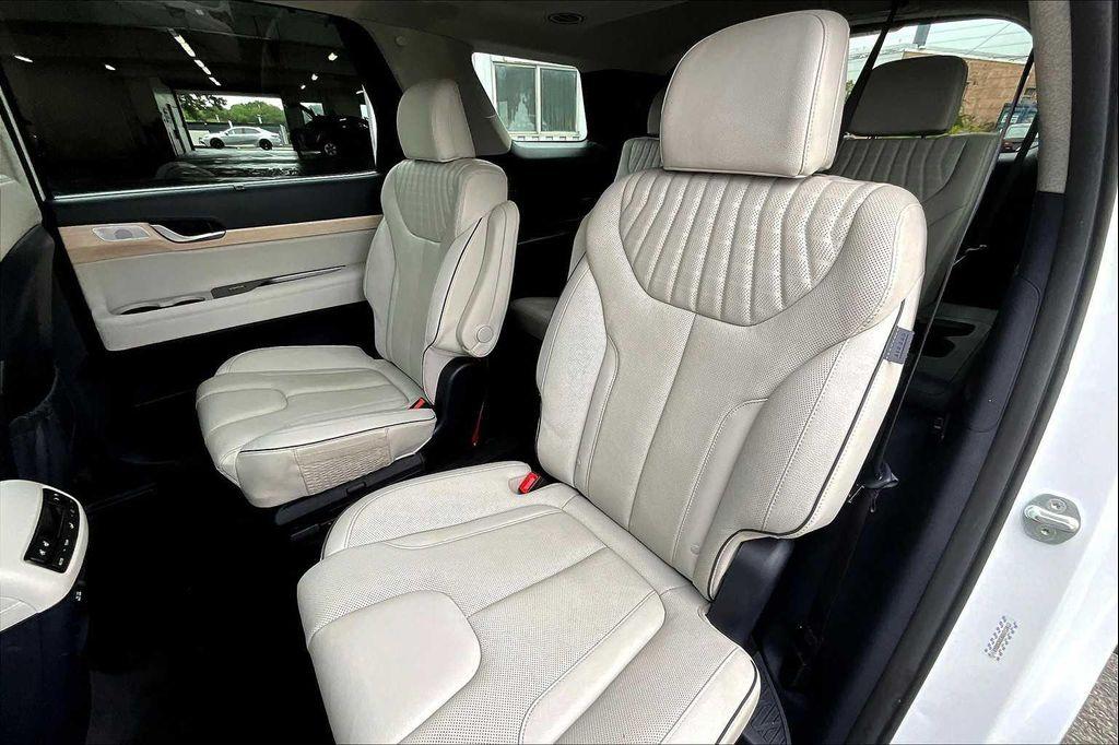 used 2024 Hyundai Palisade car, priced at $37,337