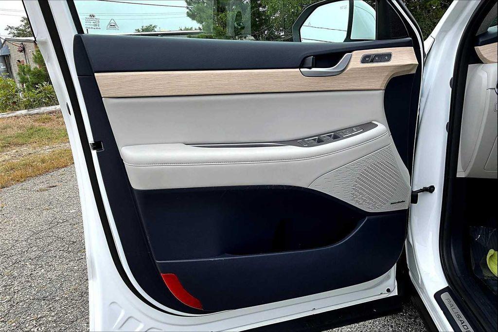 used 2024 Hyundai Palisade car, priced at $37,337