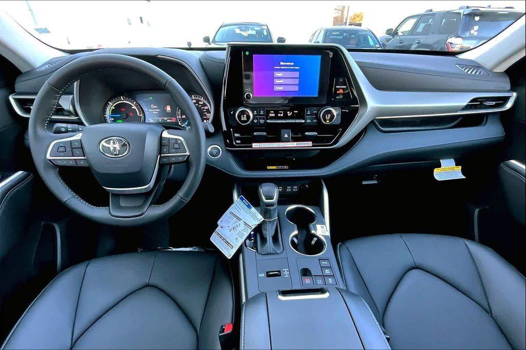 new 2026 Toyota Highlander Hybrid car, priced at $49,418