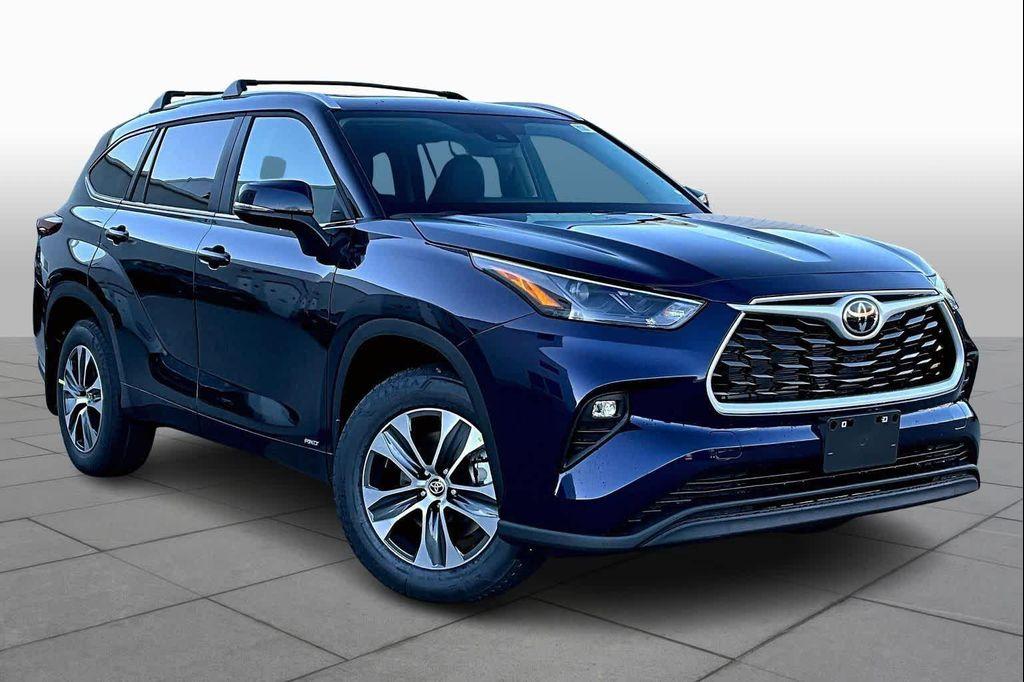 new 2026 Toyota Highlander Hybrid car, priced at $49,418