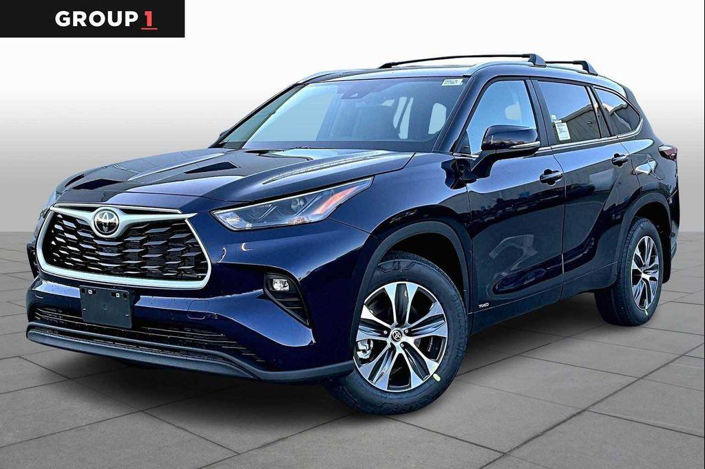 new 2026 Toyota Highlander Hybrid car, priced at $49,418