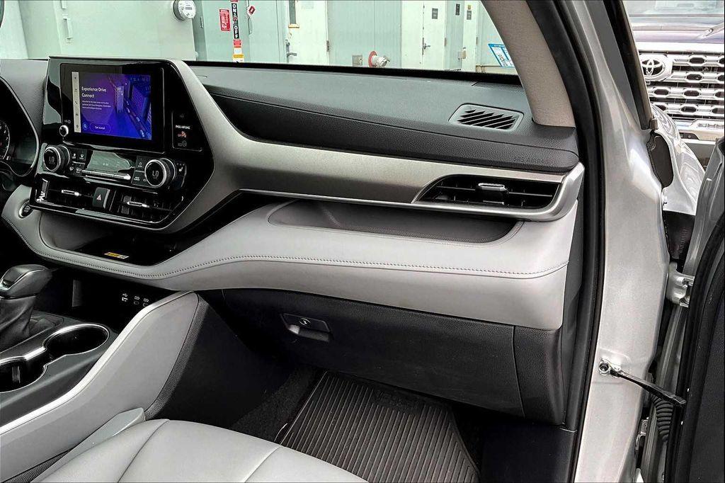 used 2024 Toyota Highlander car, priced at $42,500